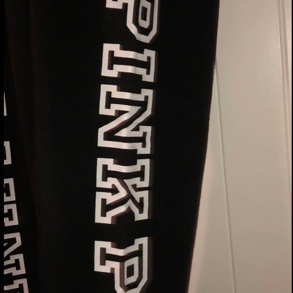 Victoria’s Secret PINK Sweatshirt Joggers Set - Picture 4 of 5